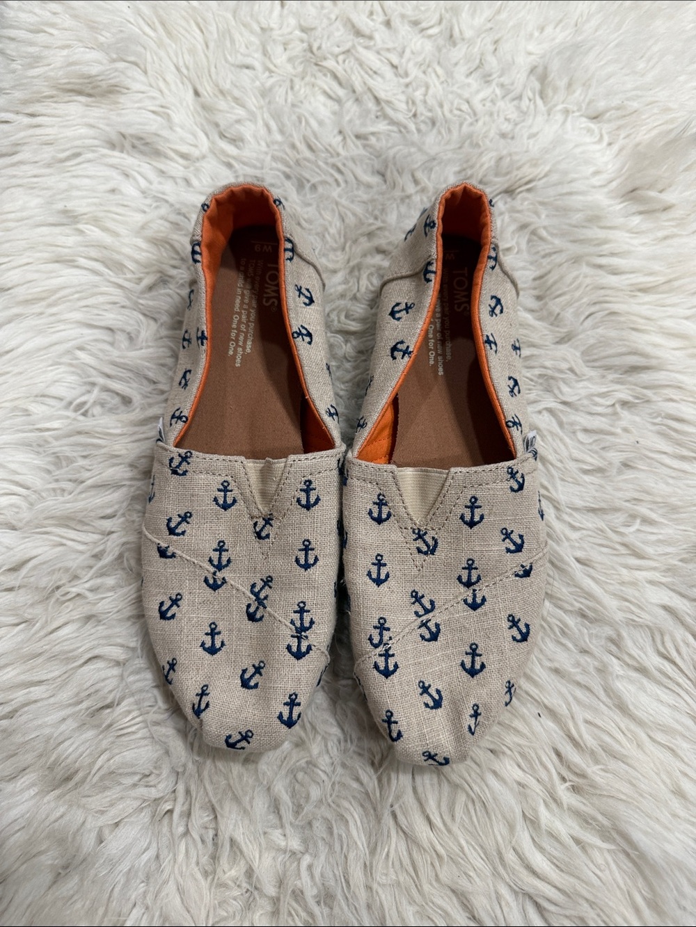 Toms Anchor Shoes Natural with Blue Embroidered Anchors
Women’s 9